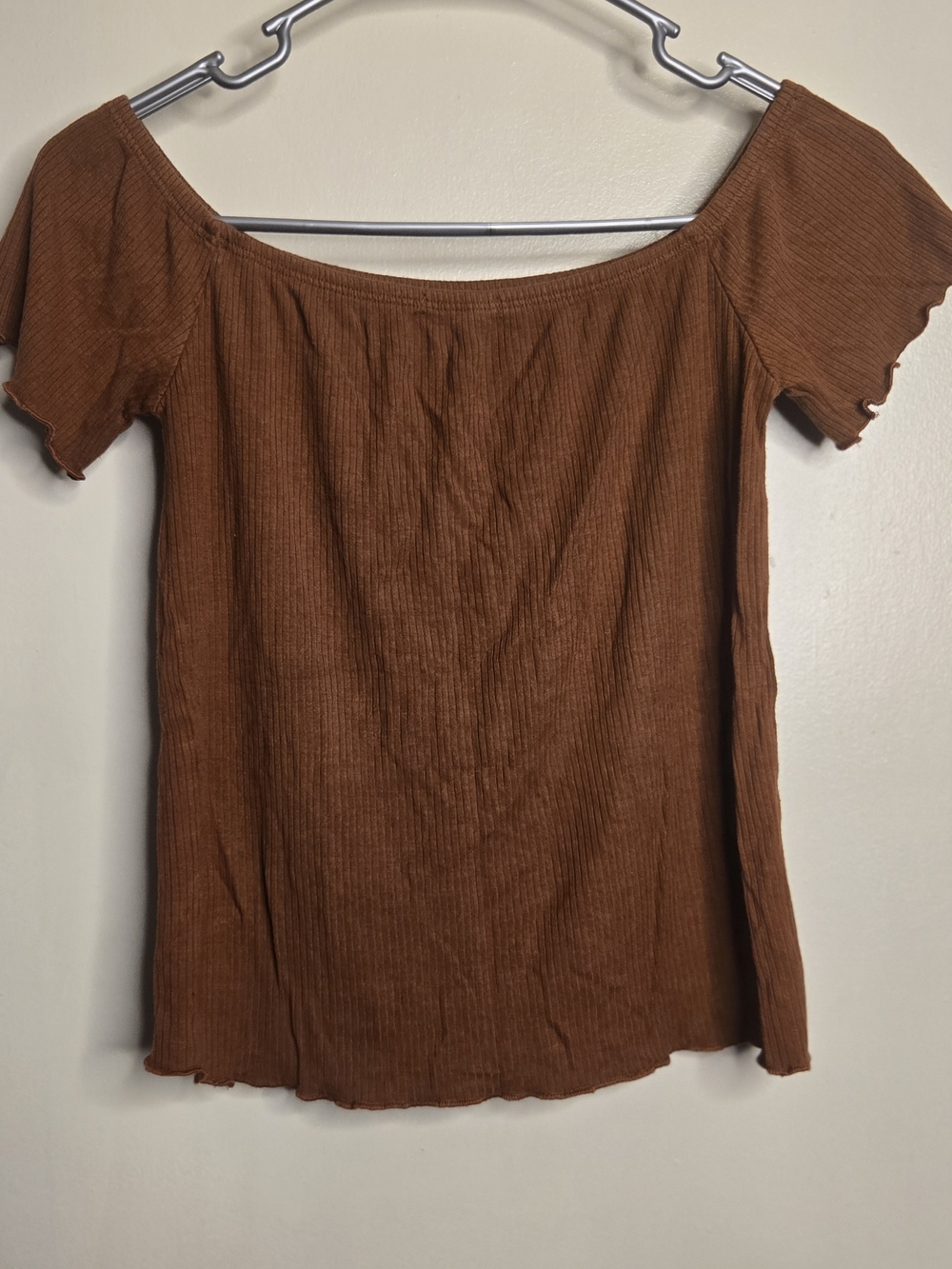 stradivarius Rust Brown Ribbed Off-Shoulder Crop Top